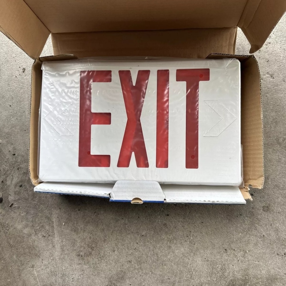 EXIT SIGN RED DOUBLE SIDE LED EMERGENCY LIGHTING MAGNATRON MAGU2RW PLASTIC AC